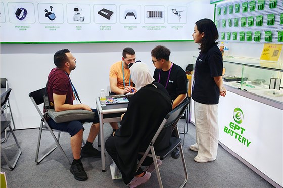 廣交會現(xiàn)場交流 廣交會現(xiàn)場交流